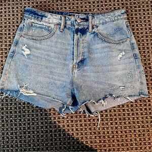 Women’s Jean shorts with rips